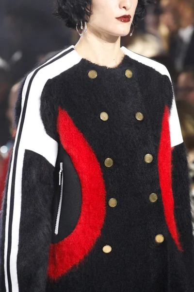 Look 35